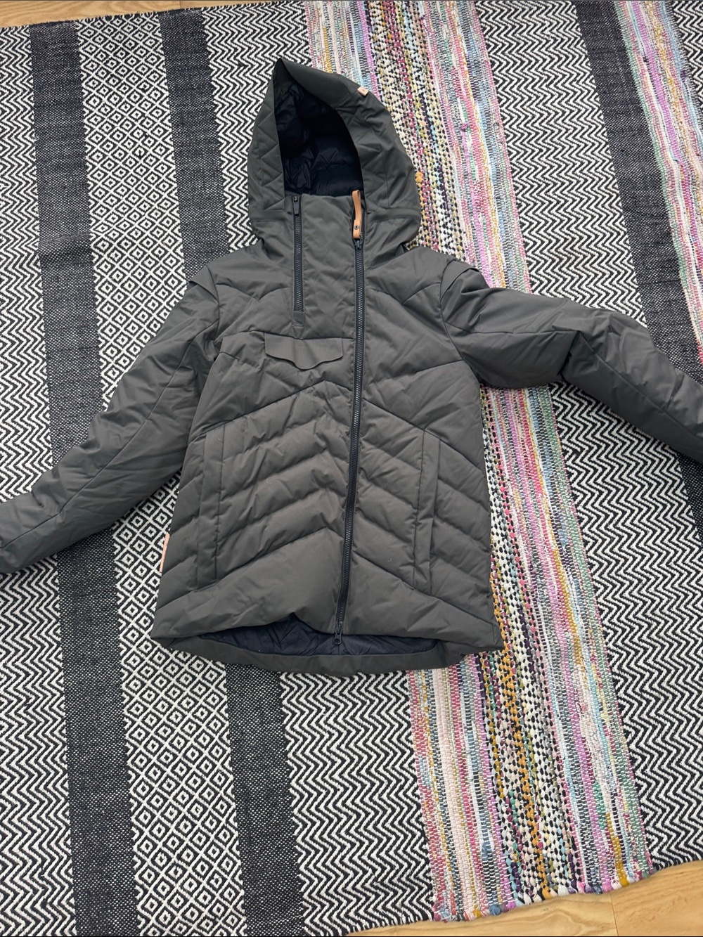 Kids Hooded Puffer Jacket in Dark Gray